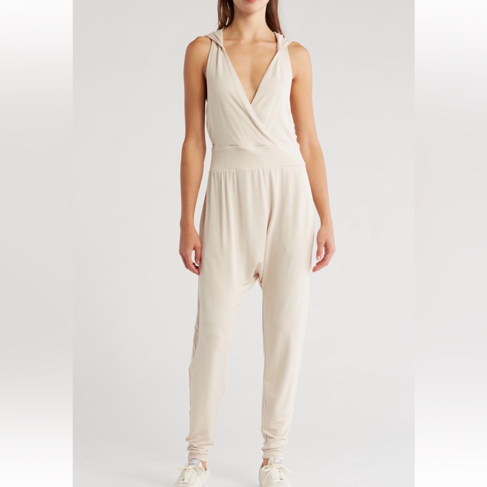 nwt FP MOVEMENT Second Chance Hooded Jumpsuit Onsie - Ivory/Cream - FREE PEOPLE